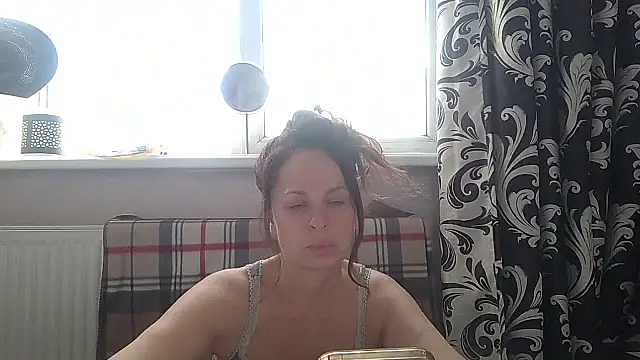 LindaStarS online show from 05/21/26, 04:26