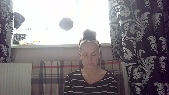 LindaStarS online show from 04/21/26, 05:14