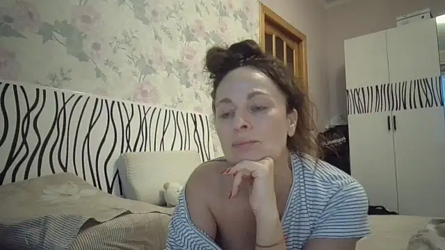 LindaStarS online show from 05/09/26, 05:27