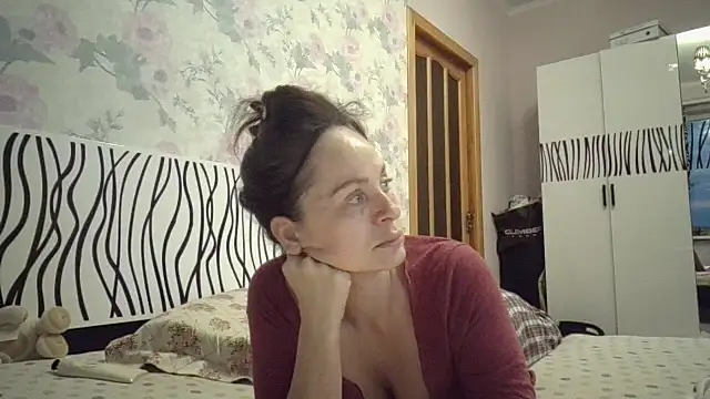 LindaStarS online show from 04/11/26, 05:05