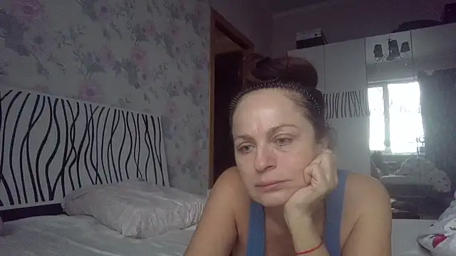 LindaStarS online show from 12/14/25, 07:03