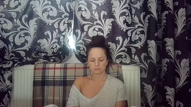 LindaStarS online show from 11/06/25, 06:39