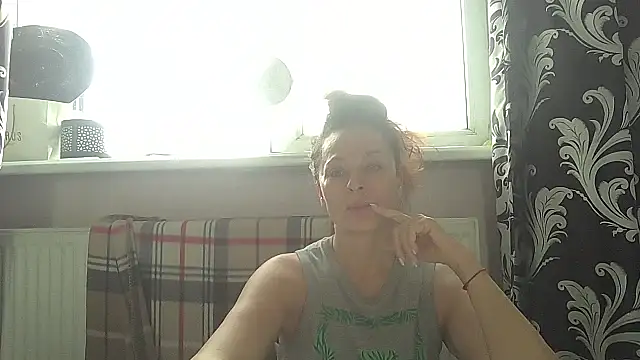 LindaStarS online show from 05/31/26, 06:30