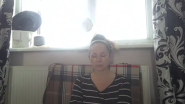LindaStarS online show from 05/04/26, 04:49