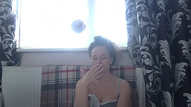 LindaStarS online show from 04/07/26, 05:09