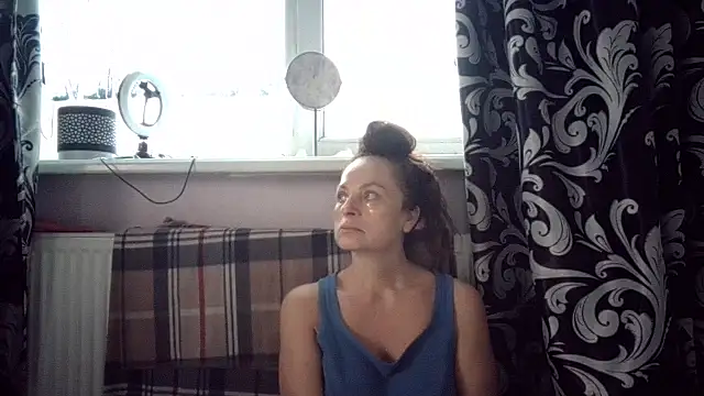 LindaStarS online show from 02/11/26, 05:29