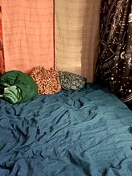 Snapshot of jessysky723 chatting on 11/18/25, 02:42 jessysky723 online show from 11/18/25, 02:42