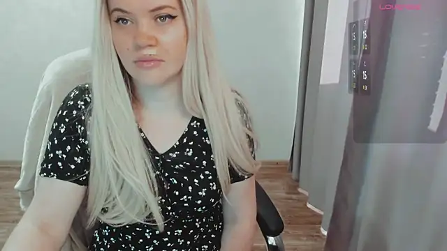 AllAboutLoveXx online show from 02/04/26, 07:03