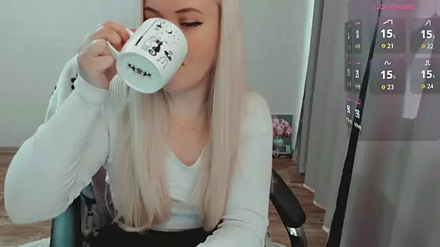 AllAboutLoveXx online show from 10/30/25, 06:55