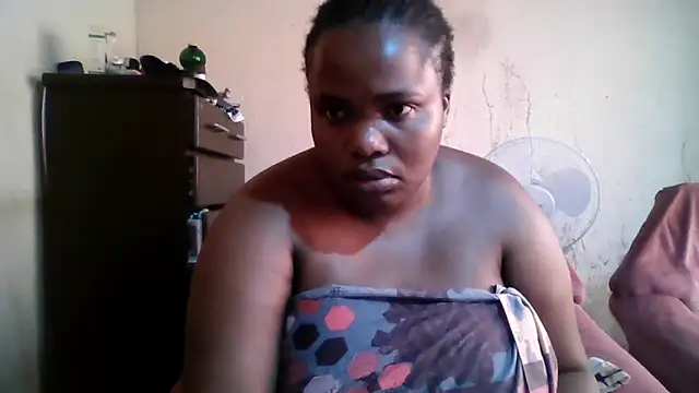 Snapshot of sexybigboobz chatting on 09/15/25, 06:36 sexybigboobz online show from 09/15/25, 06:36