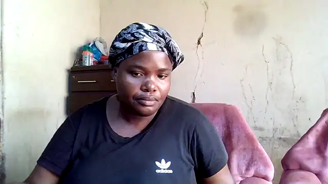 Snapshot of sexybigboobz chatting on 12/05/25, 05:28 sexybigboobz online show from 12/05/25, 05:28