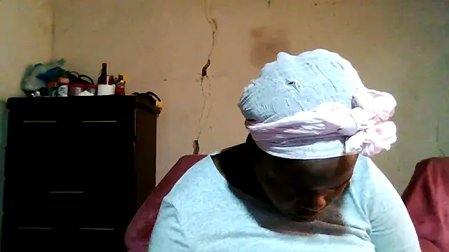 Snapshot of sexybigboobz chatting on 11/21/25, 05:28 sexybigboobz online show from 11/21/25, 05:28