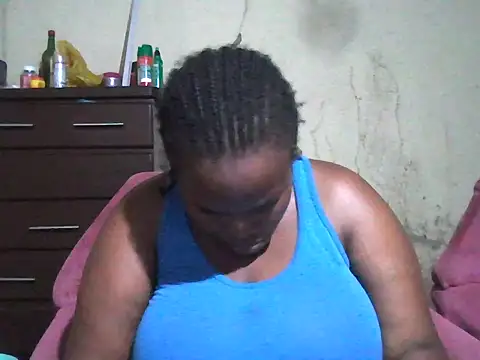 Snapshot of sexybigboobz chatting on 03/28/26, 12:33 sexybigboobz online show from 03/28/26, 12:33