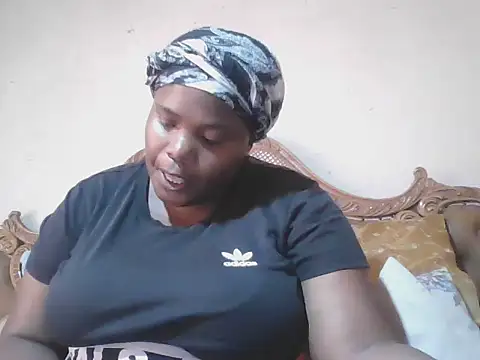 Snapshot of sexybigboobz chatting on 11/09/25, 12:09 sexybigboobz online show from 11/09/25, 12:09