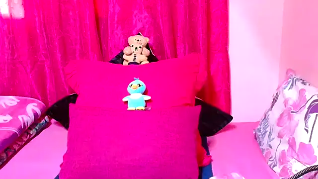 SLUTTYROXY online show from 12/01/25, 06:03