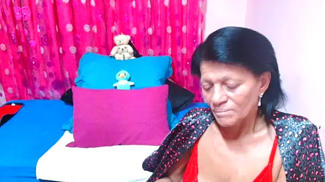 Snapshot of SLUTTYROXY chatting on 02/14/26, 08:09 SLUTTYROXY online show from 02/14/26, 08:09