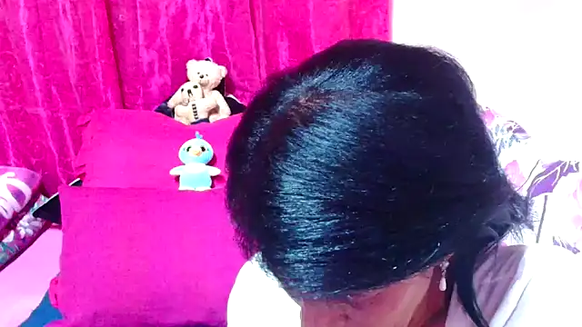 SLUTTYROXY online show from 11/28/25, 07:25