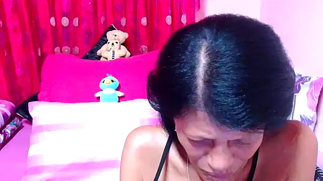 SLUTTYROXY online show from 10/31/25, 07:21