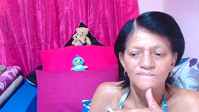 SLUTTYROXY online show from 12/15/25, 09:26