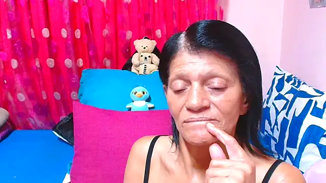 SLUTTYROXY online show from 04/05/26, 05:52