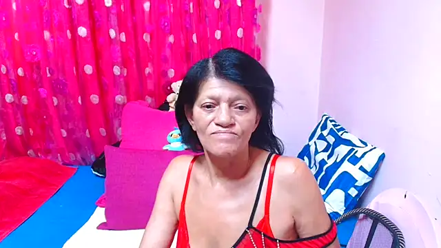 Snapshot of SLUTTYROXY chatting on 03/01/26, 10:48 SLUTTYROXY online show from 03/01/26, 10:48