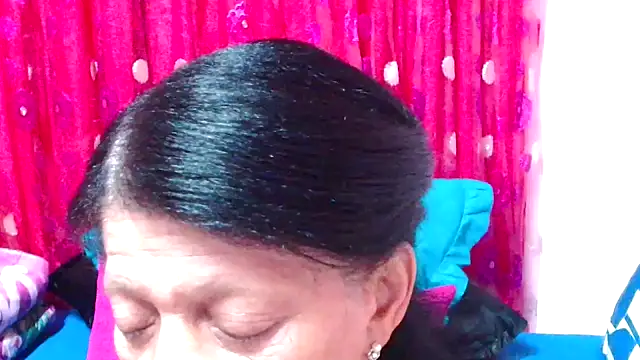 SLUTTYROXY online show from 11/16/25, 05:34