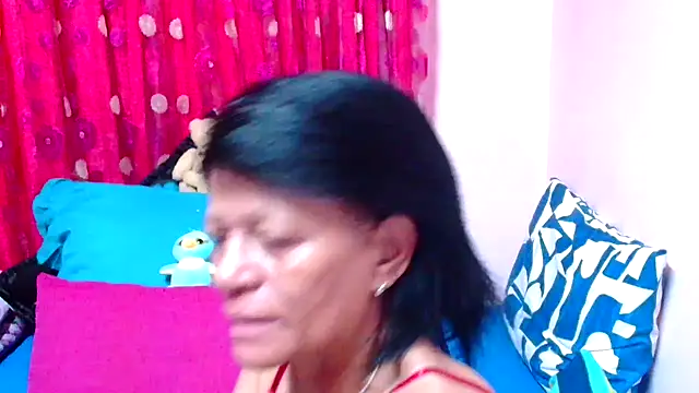 SLUTTYROXY online show from 11/22/25, 07:51