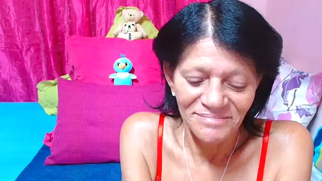 Snapshot of SLUTTYROXY chatting on 02/05/26, 06:26 SLUTTYROXY online show from 02/05/26, 06:26