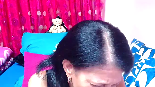 SLUTTYROXY online show from 11/24/25, 08:36