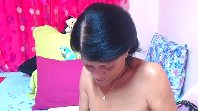 Snapshot of SLUTTYROXY chatting on 02/24/26, 06:31 SLUTTYROXY online show from 02/24/26, 06:31