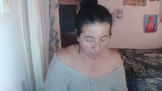 stefilove10 online show from 02/04/25, 06:06