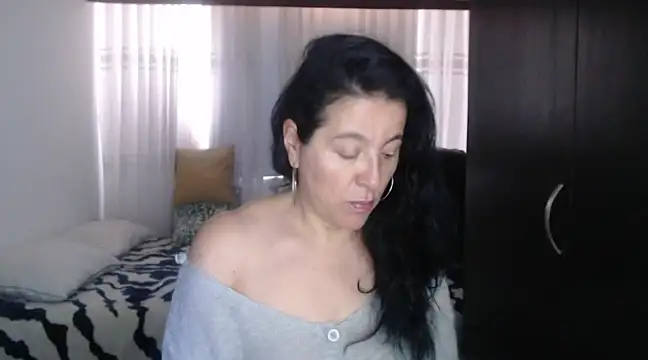 stefilove10 online show from 01/09/25, 02:51