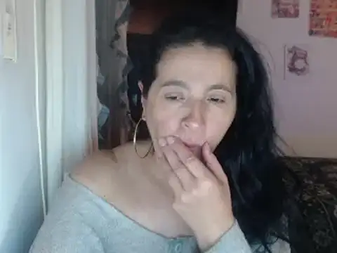 stefilove10 online show from 03/04/25, 06:07