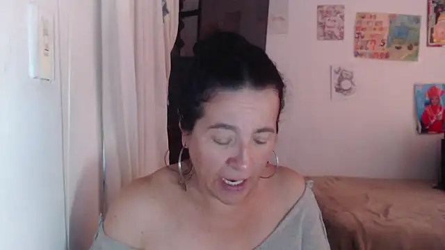 stefilove10 online show from 12/16/25, 02:32