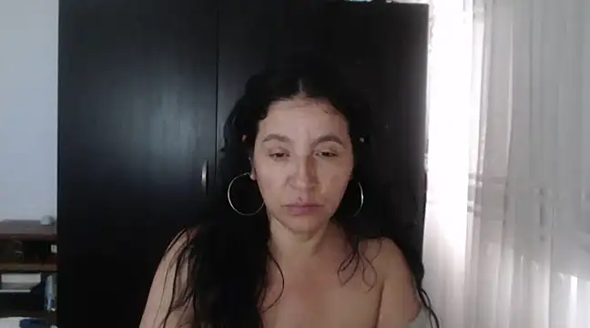 stefilove10 online show from 12/19/24, 06:56