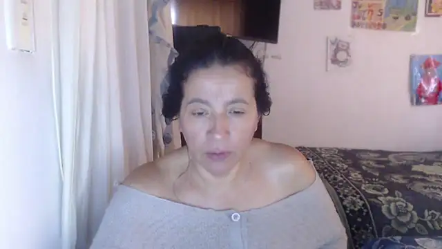 stefilove10 online show from 02/06/25, 06:24