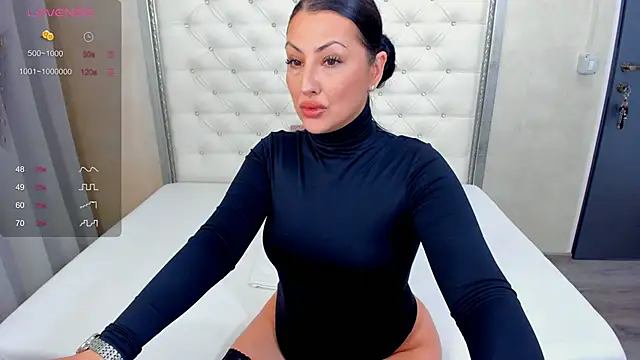 shy cinderella online show from 11/21/25, 08:08