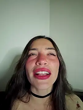 Snapshot of loveuu-bae chatting on 02/19/26, 01:57 loveuu-bae online show from 02/19/26, 01:57