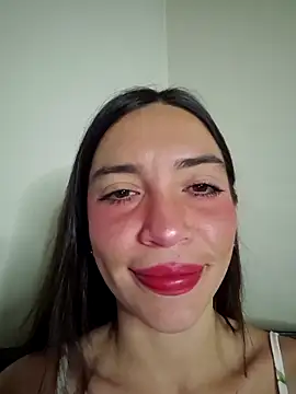 Snapshot of loveuu-bae chatting on 01/06/26, 11:20 loveuu-bae online show from 01/06/26, 11:20