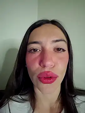 Snapshot of loveuu-bae chatting on 02/27/26, 02:12 loveuu-bae online show from 02/27/26, 02:12