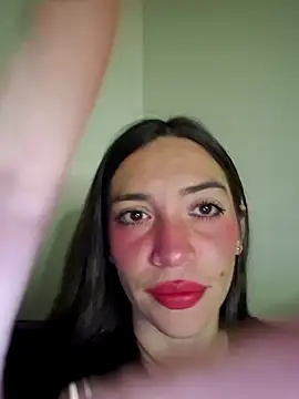 Snapshot of loveuu-bae chatting on 01/08/26, 01:44 loveuu-bae online show from 01/08/26, 01:44