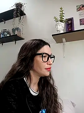 Snapshot of loveuu-bae chatting on 02/06/25, 09:28 loveuu-bae online show from 02/06/25, 09:28