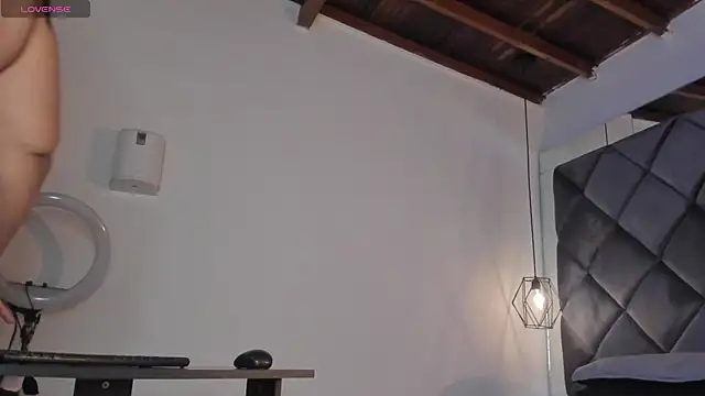 moonsweet1 online show from 10/31/25, 11:18