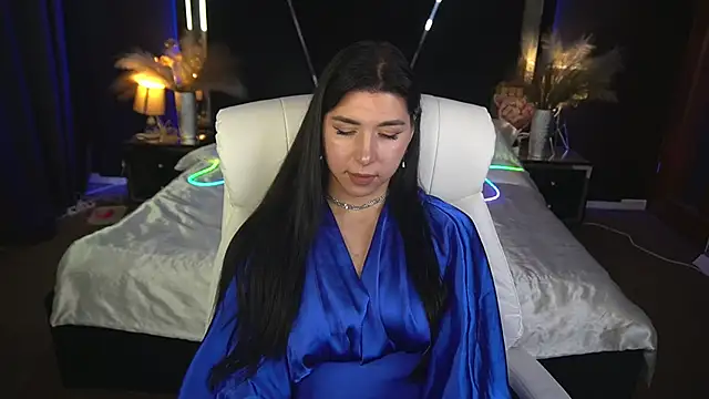 Snapshot of EmilyCandyy chatting on 11/11/25, 07:03 EmilyCandyy online show from 11/11/25, 07:03