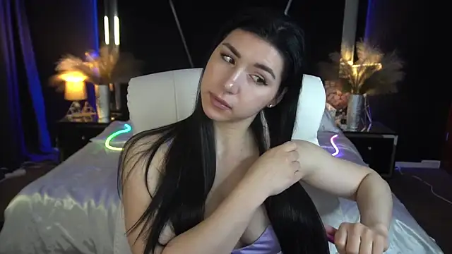 Snapshot of EmilyCandyy chatting on 11/18/25, 06:06 EmilyCandyy online show from 11/18/25, 06:06