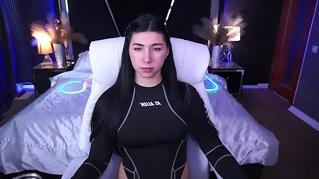 Snapshot of EmilyCandyy chatting on 10/24/25, 06:56 EmilyCandyy online show from 10/24/25, 06:56