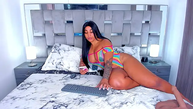 Cammiila online show from 11/04/25, 03:16