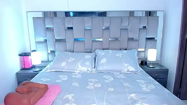 Cammiila online show from 12/22/25, 11:16