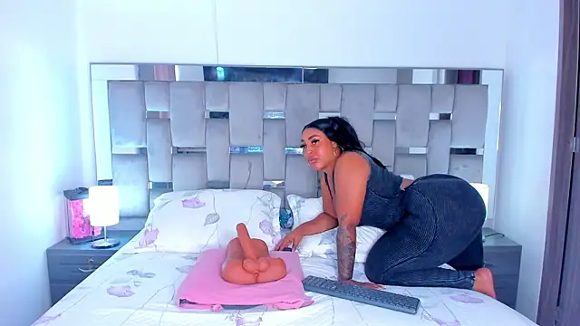 Cammiila online show from 01/09/26, 04:25