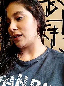 Snapshot of kinky_mila@xh chatting on 02/18/25, 10:25 kinky milaxh online show from 02/18/25, 10:25